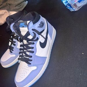 Jordan one university 1 worn twice